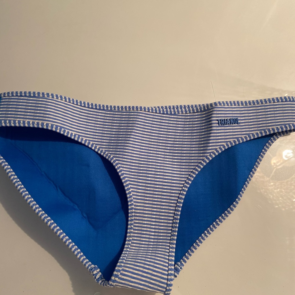 TRIANGL BOTTOM STRIPPED